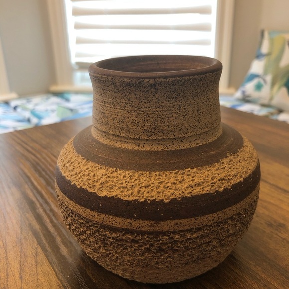 Handmade Rustic Brown Textured Vase - Picture 3 of 6